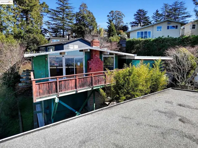 41 Hemlock Ln, Oakland, California 94611