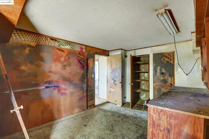 41 Hemlock Ln, Oakland, California 94611