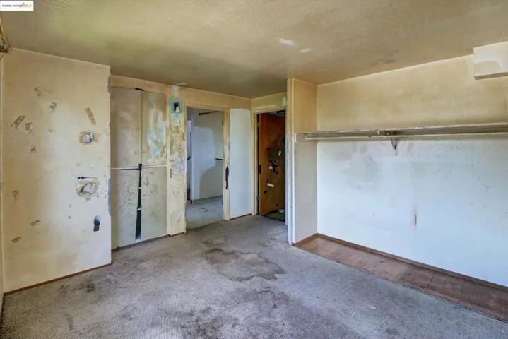 41 Hemlock Ln, Oakland, California 94611
