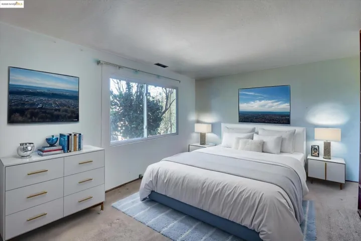 41 Hemlock Ln, Oakland, California 94611