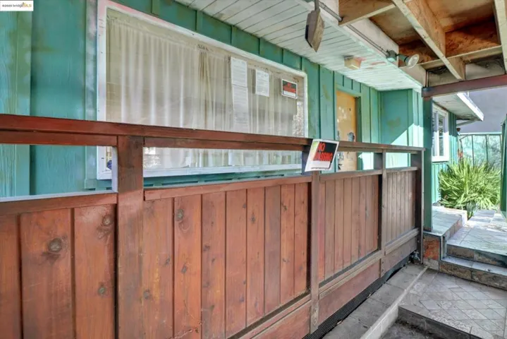 41 Hemlock Ln, Oakland, California 94611