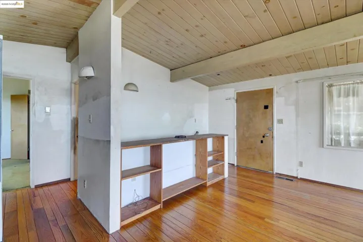 41 Hemlock Ln, Oakland, California 94611