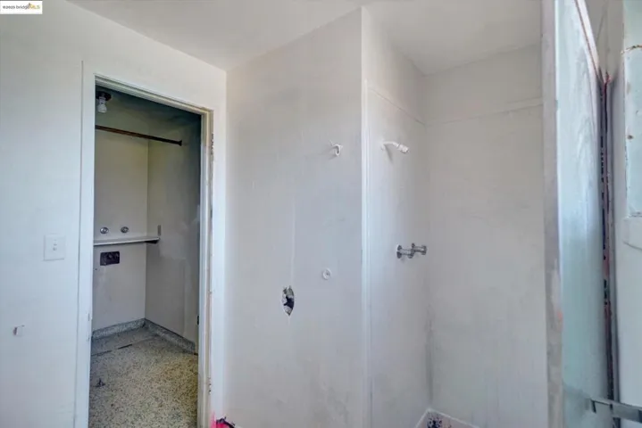 41 Hemlock Ln, Oakland, California 94611