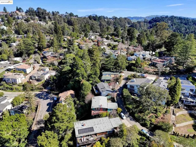 41 Hemlock Ln, Oakland, California 94611