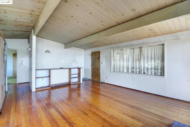41 Hemlock Ln, Oakland, California 94611