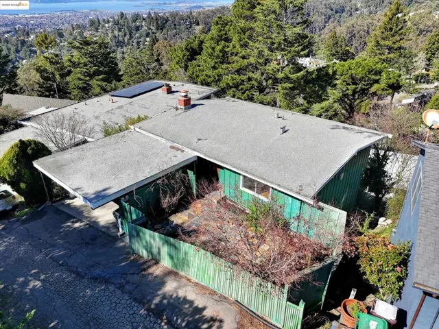 41 Hemlock Ln, Oakland, California 94611
