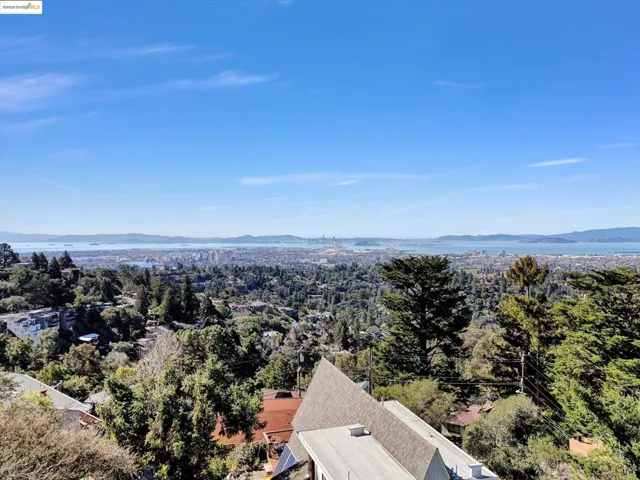 41 Hemlock Ln, Oakland, California 94611