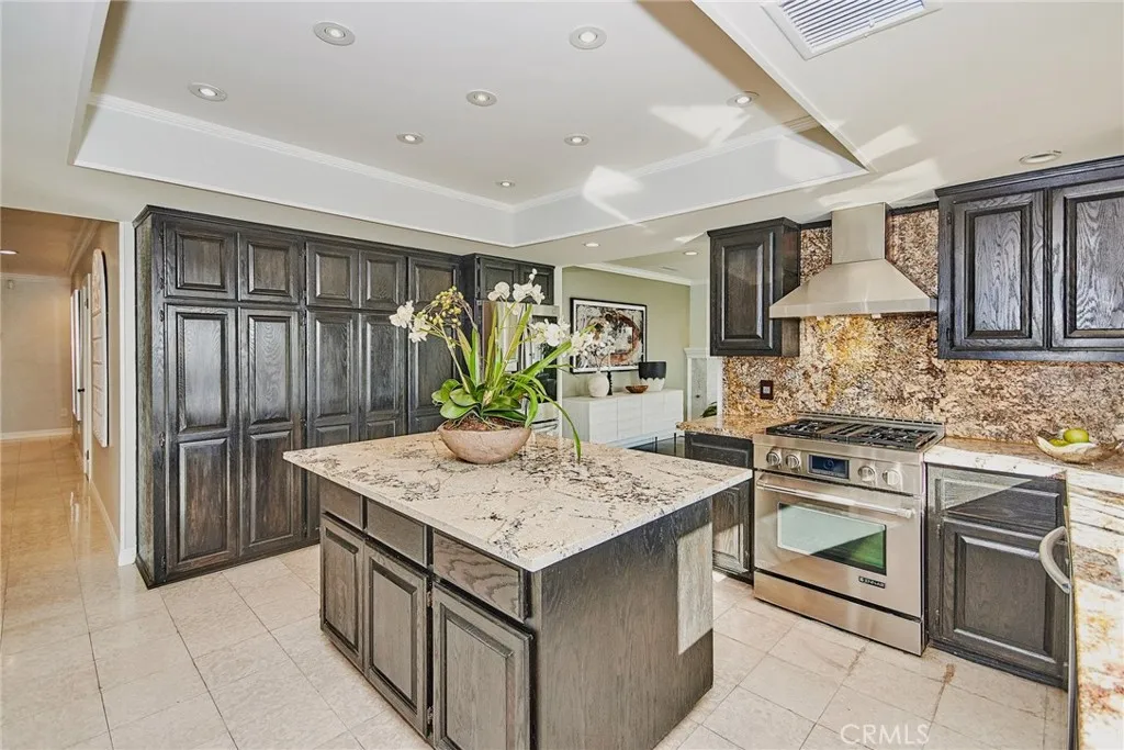 5386 Harter Lane, La Canada Flintridge, California 91011 home-pic-16