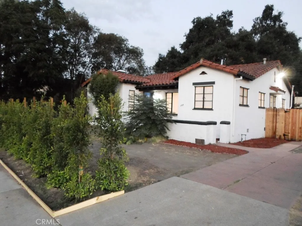 1574 N Orange Grove Avenue, Pomona, California 91767, 3 Bedrooms Bedrooms, ,2 BathroomsBathrooms,Residential Lease,For Rent,Orange Grove,CV25042277