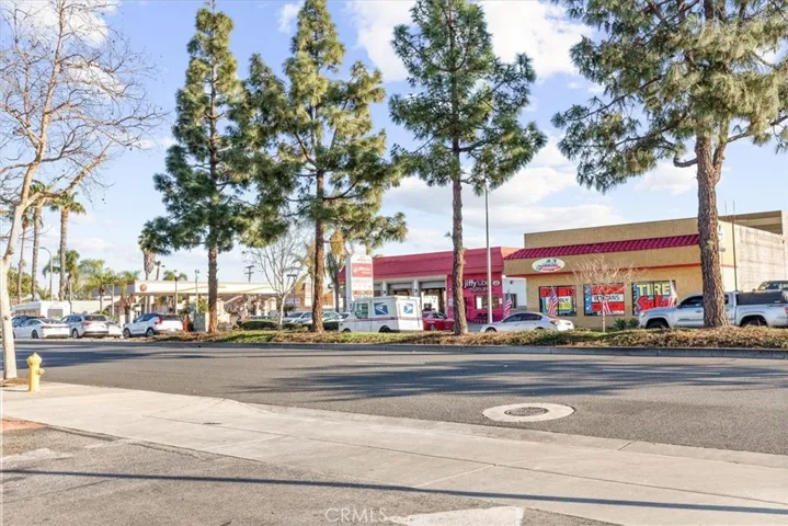Nearby shopping, dining, and excellent schools make this a prime location.