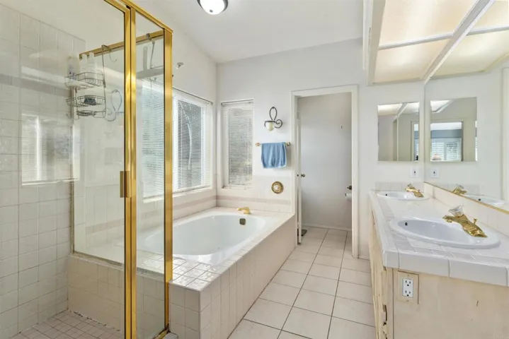 3081 Westbridge Gln, Escondido, California 92029