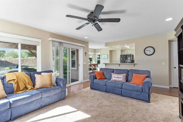 3081 Westbridge Gln, Escondido, California 92029