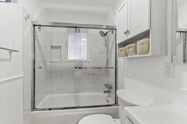 Fully Remodeled upstairs  bathroom,