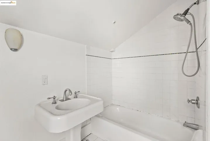 719 Chester St, Oakland, California 94607