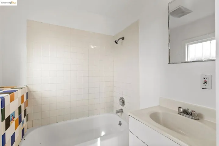 719 Chester St, Oakland, California 94607