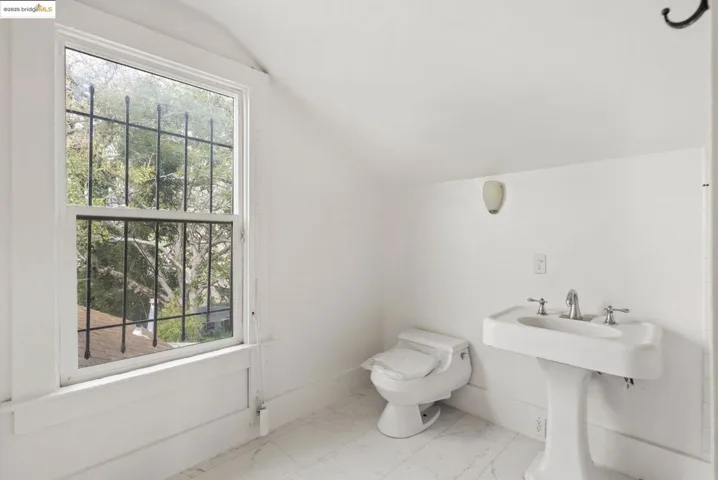 719 Chester St, Oakland, California 94607