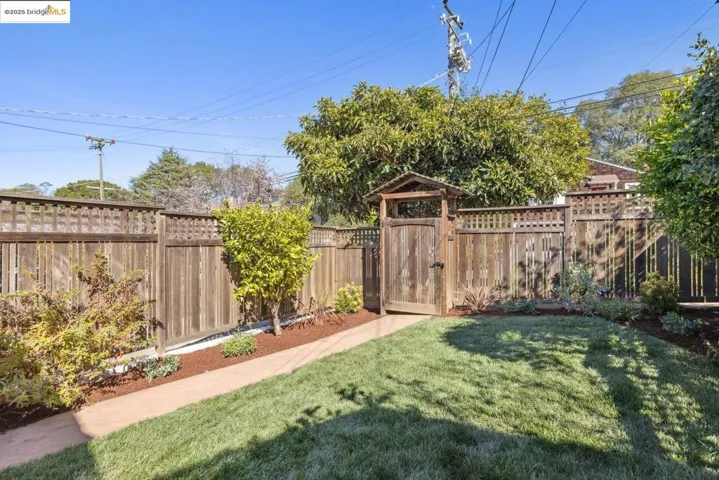 218 Purdue Ave, Kensington, California 94708