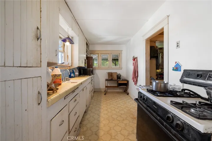 306 Blaine Ave, Fillmore, California 93015