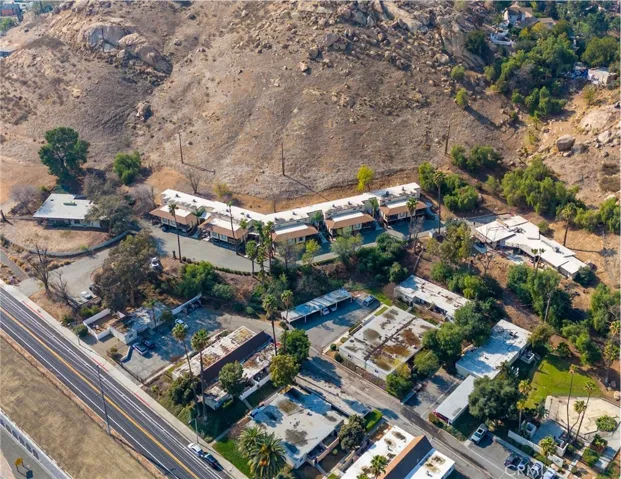 3060 Panorama Road, Riverside, California 92506