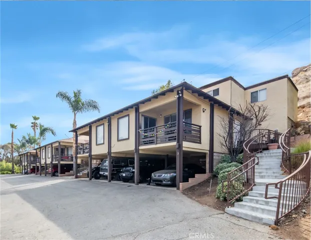 3060 Panorama Road, Riverside, California 92506
