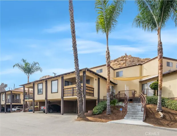 3060 Panorama Road, Riverside, California 92506