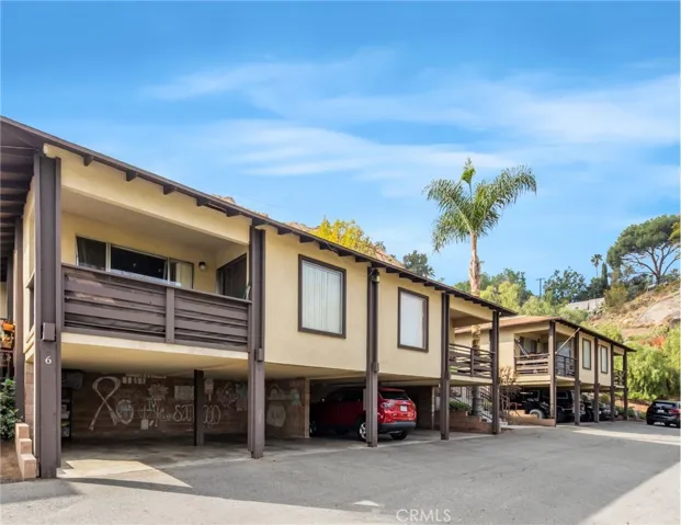 3060 Panorama Road, Riverside, California 92506