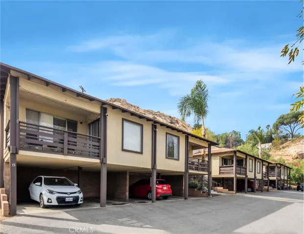 3060 Panorama Road, Riverside, California 92506