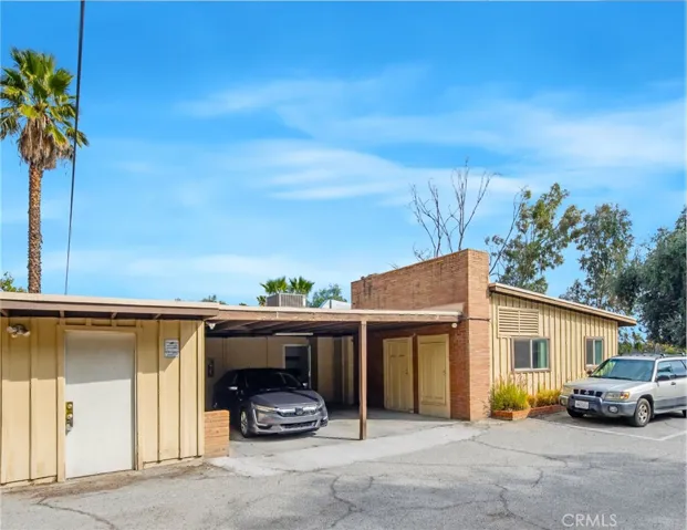 3060 Panorama Road, Riverside, California 92506