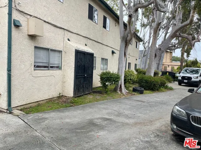 4400 W Washington Boulevard, Los Angeles, California 90016
