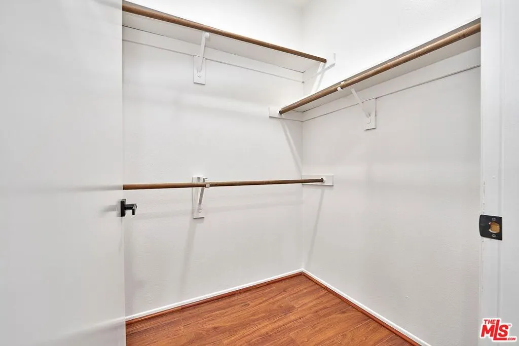 525 S Berendo Street 105, Los Angeles, California 90020 home-pic-23