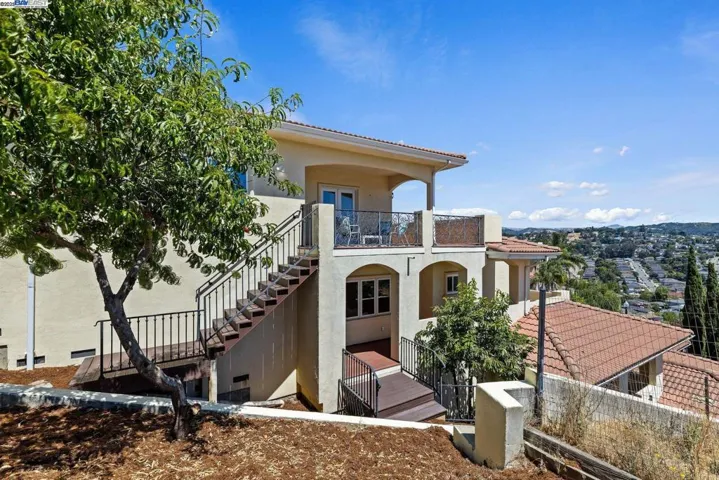 2851 Eugene Ter, Castro Valley, California 94546
