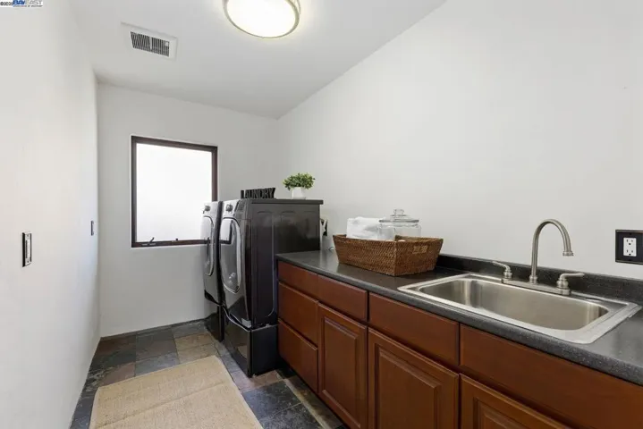2851 Eugene Ter, Castro Valley, California 94546