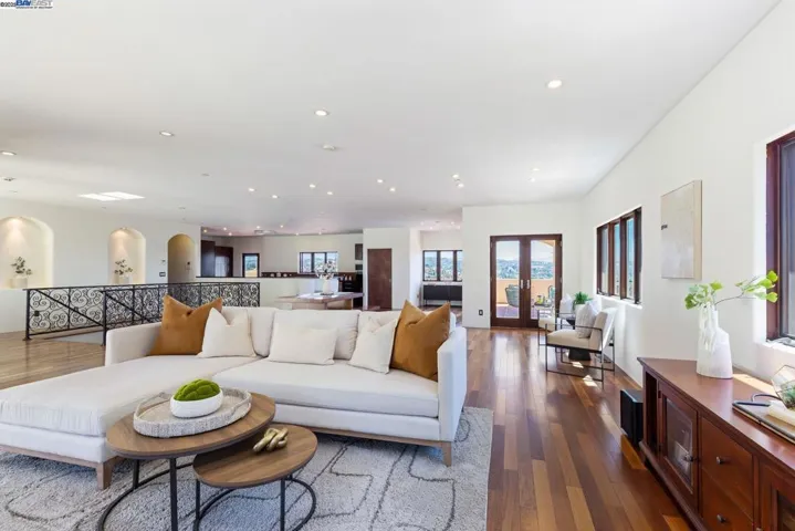 2851 Eugene Ter, Castro Valley, California 94546