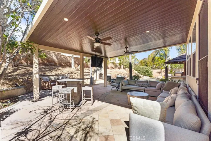 2480 Highwood Road N, Orange, California 92867