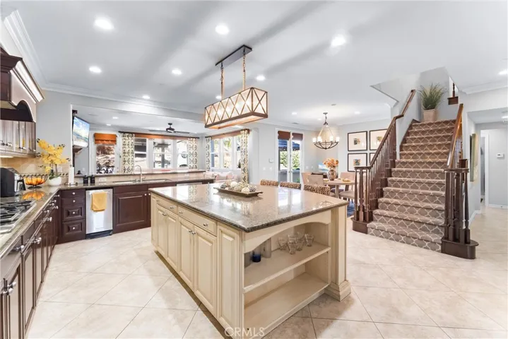 2480 Highwood Road N, Orange, California 92867