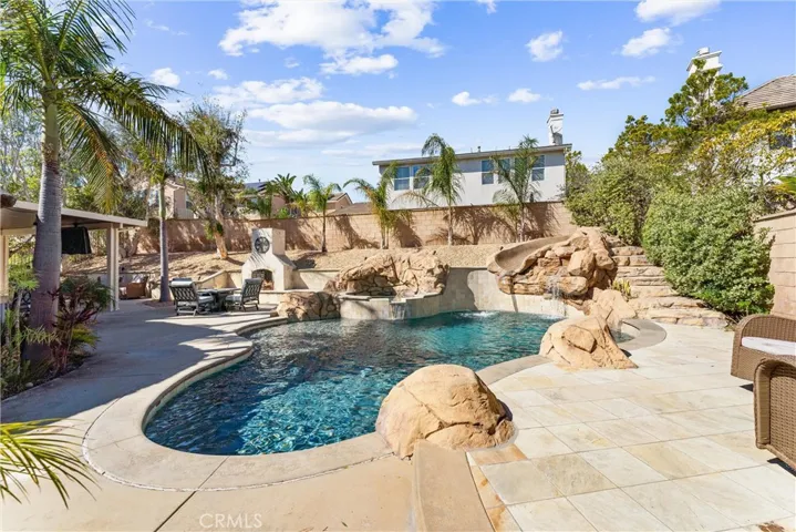 2480 Highwood Road N, Orange, California 92867