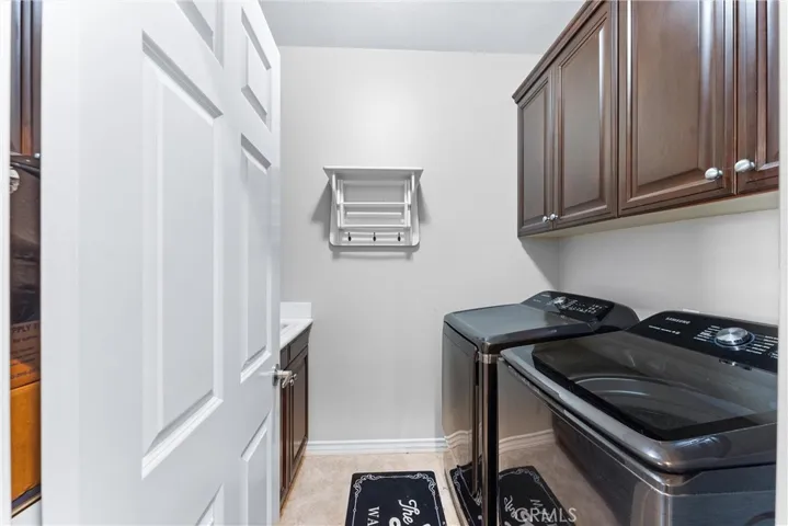 2480 Highwood Road N, Orange, California 92867