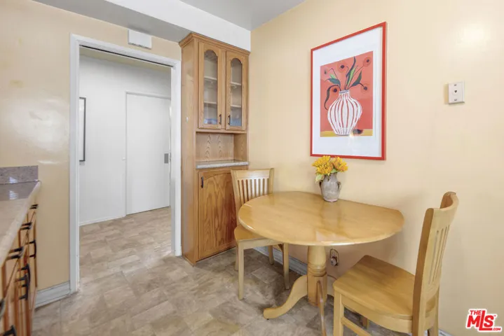 Breakfast area looking towards entryway