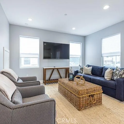 7792 Liberty Drive, Huntington Beach, California 92647 home-pic-4