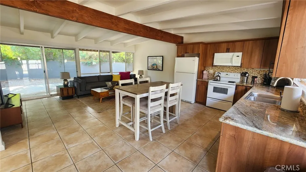 71739 Tunis Road, Rancho Mirage, California 92270, 2 Bedrooms Bedrooms, ,2 BathroomsBathrooms,Residential Lease,For Rent,Tunis,PW25042688