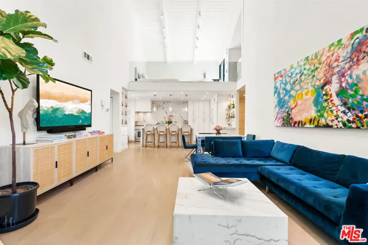 11706 Montana Avenue 307, Los Angeles, California 90049