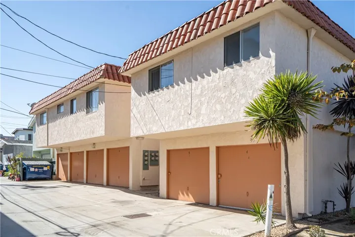 1102 Central Avenue, Seal Beach, California 90740
