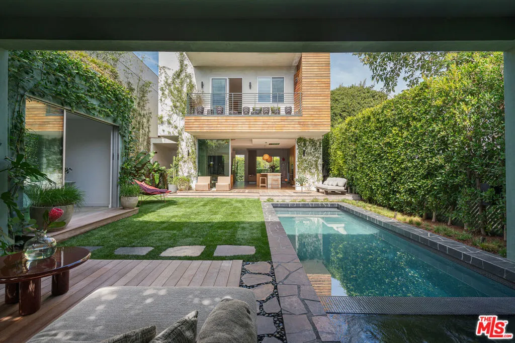 8756 Ashcroft Avenue, West Hollywood, California 90048 home-pic-0