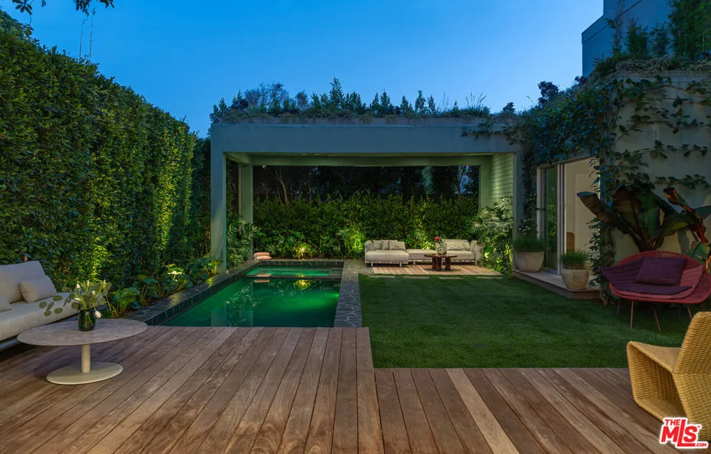 8756 Ashcroft Avenue, West Hollywood, California 90048 home-pic-16