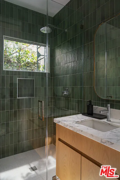 8756 Ashcroft Avenue, West Hollywood, California 90048 home-pic-11