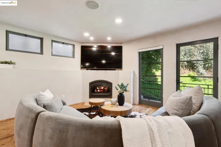 6 Perth Pl, Berkeley, California 94705