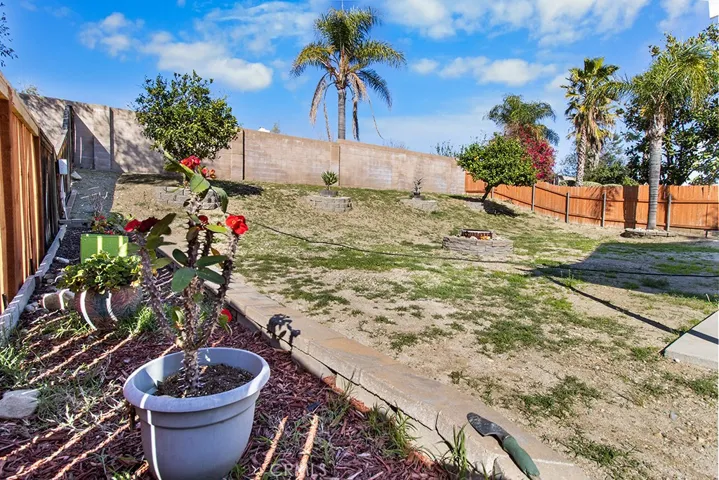 15946 Sunburst Drive, Fontana, California 92336