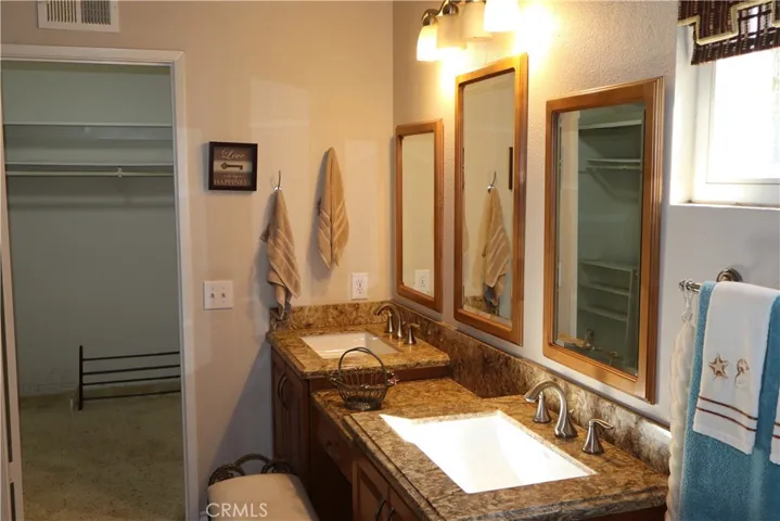 Owner's ensuite bathroom