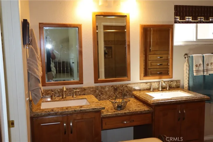 Owner's ensuite bathroom