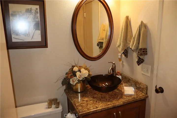 Ensuite bath to downstairs bedroom